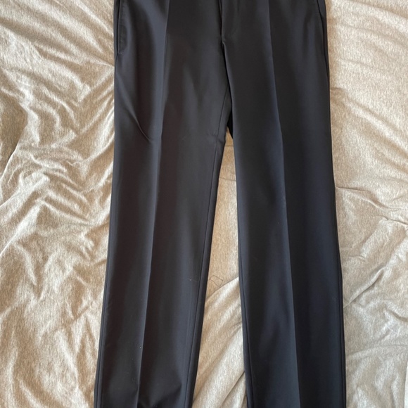 Tom Ford 2 piece dark navy suit - Picture 6 of 16